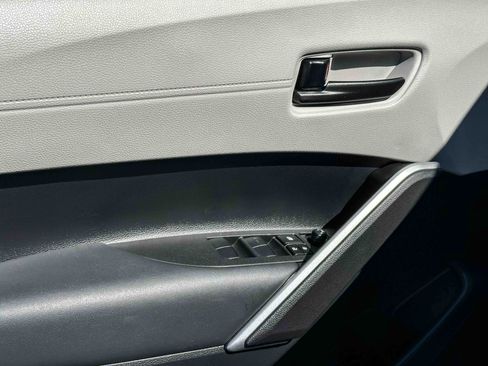 Used 2026 Toyota Corolla Cross LE image 16