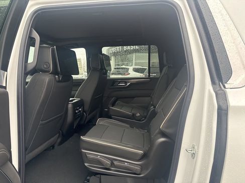 New 2026 GMC Yukon XL Elevation w/ Elevation Premium Package image 10