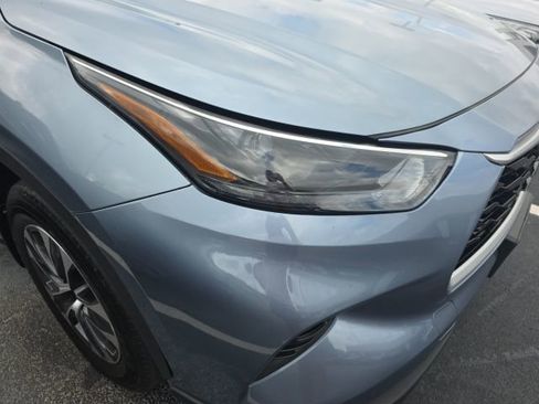 Used 2023 Toyota Highlander XLE FWD image 10