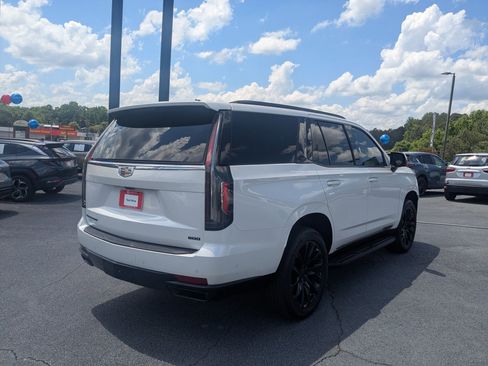 Used 2021 Cadillac Escalade Premium Luxury AWD/4WD image 5