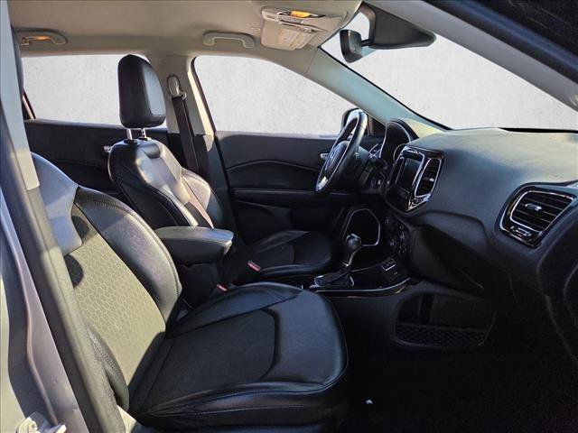 Used 2018 Jeep Compass Latitude w/ Popular Equipment Group FWD image 19