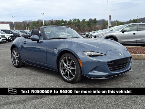 Used 2022 MAZDA MX-5 Miata Grand Touring w/ Appearance Package image 1