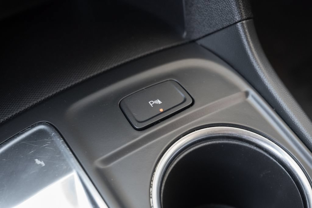 Used 2024 Chevrolet Equinox LT FWD image 33