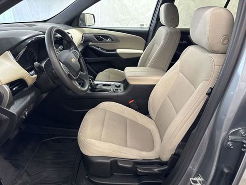 Certified 2023 Chevrolet Traverse LS FWD image 10