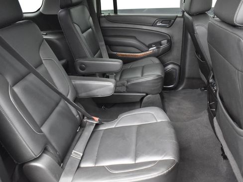 Used 2019 Chevrolet Suburban Premier image 38