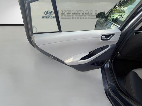Used 2018 Hyundai Ioniq SEL FWD image 21