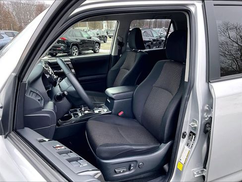 Used 2024 Toyota 4Runner TRD Off-Road image 10