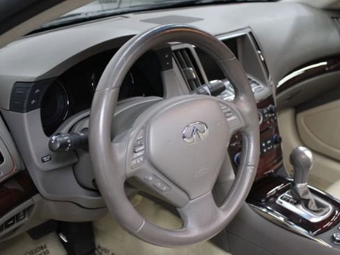 Used 2010 INFINITI G37 Sport w/ Premium Pkg image 17