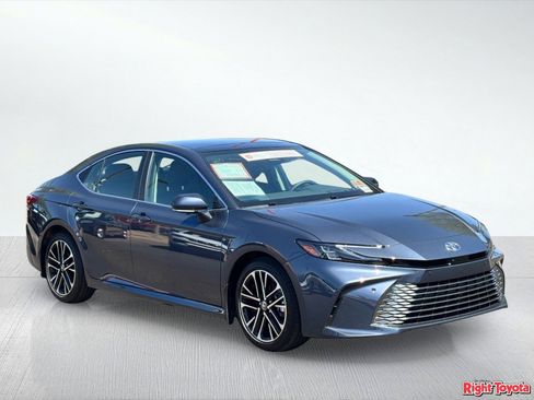 Certified 2026 Toyota Camry XLE w/ Premium Plus Package image 8