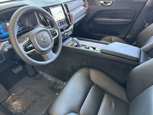 Certified 2023 Volvo XC60 B5 Plus w/ Protection Package Premier FWD image 9