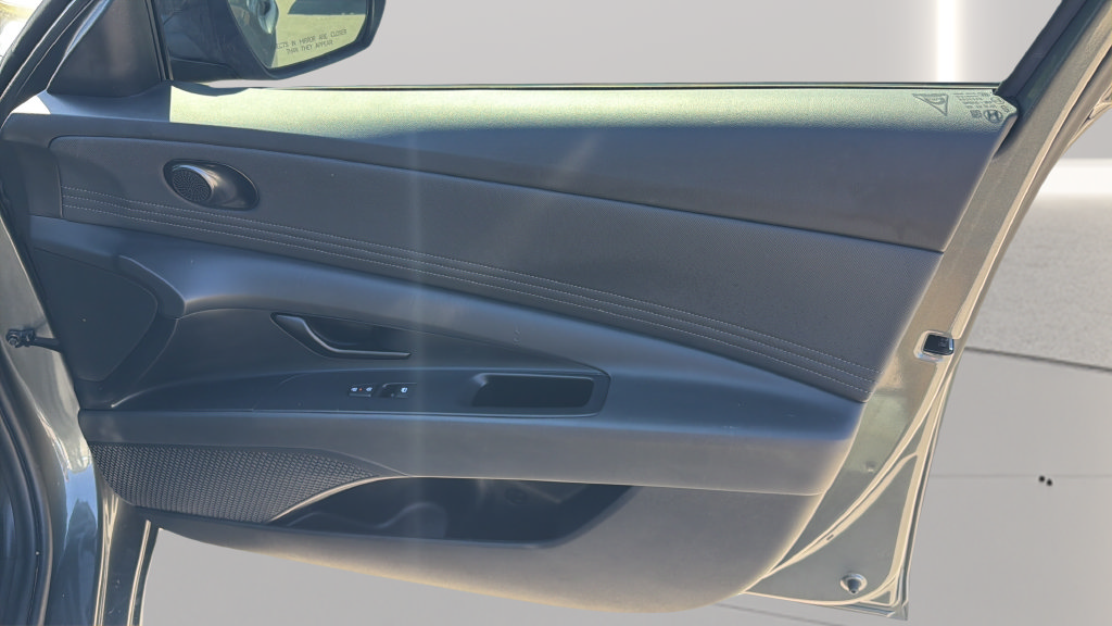 Used 2026 Hyundai Elantra Sport FWD image 25