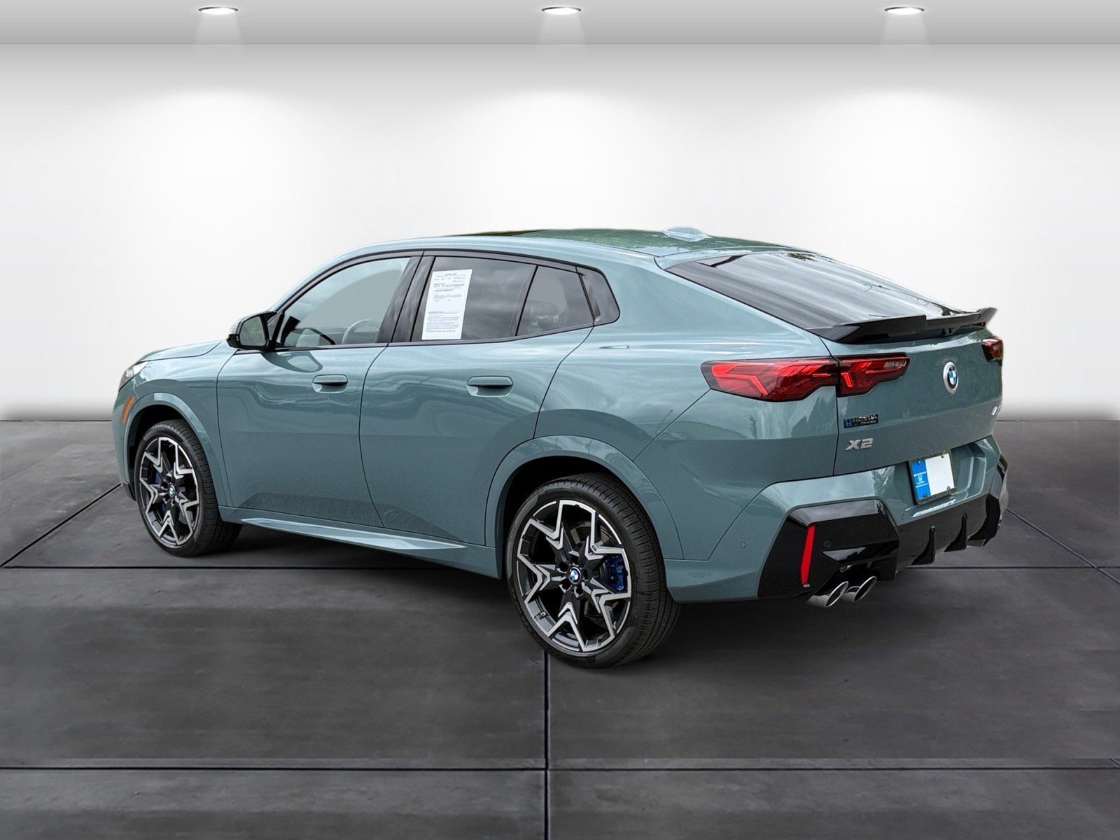 Used 2025 BMW X2 M35i AWD/4WD image 3