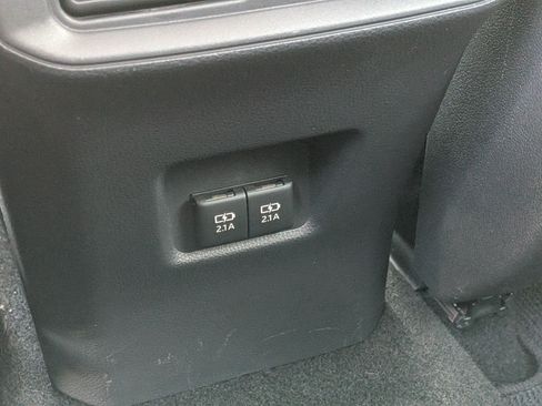 Used 2019 Toyota RAV4 XLE FWD image 15