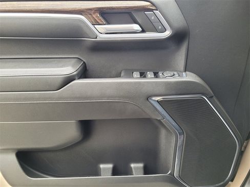 Used 2023 GMC Sierra 1500 Elevation image 25