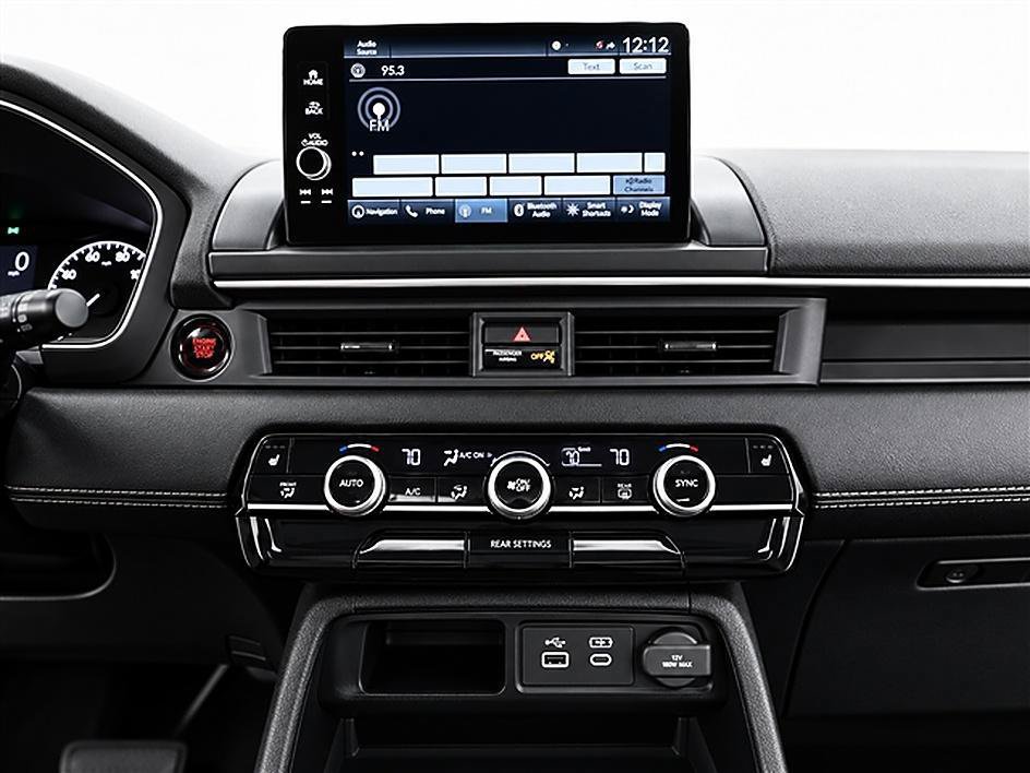 Used 2023 Honda Pilot Touring image 9