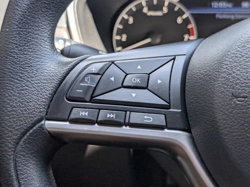 Used 2024 Nissan Altima 2.5 SV FWD image 24