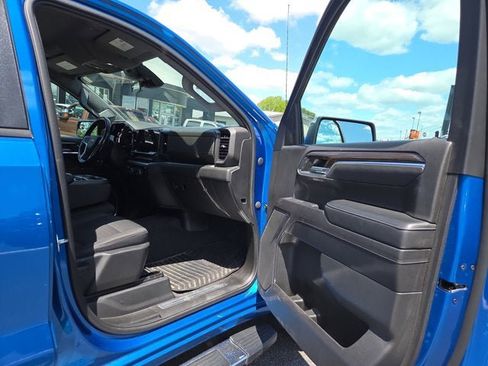 Used 2022 Chevrolet Silverado 1500 LT w/ Z71 Off-Road Package AWD/4WD image 13