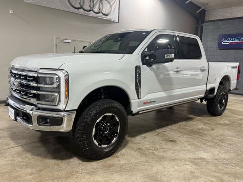 Used 2025 Ford F250 Lariat w/ Lariat Ultimate Package AWD/4WD image 3