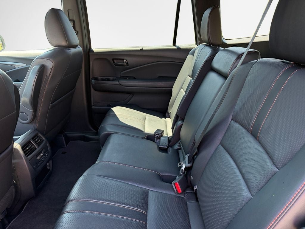 Used 2022 Honda Pilot TrailSport image 14