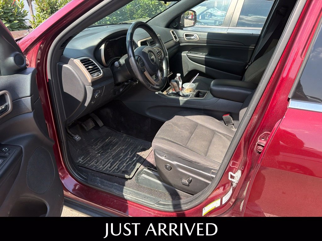 Used 2016 Jeep Grand Cherokee Laredo w/ Quick Order Package 23E AWD/4WD image 17