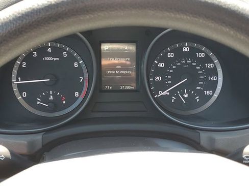 Used 2017 Hyundai Santa Fe Sport FWD image 19