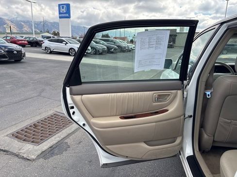 Used 2001 Toyota Avalon XL image 22