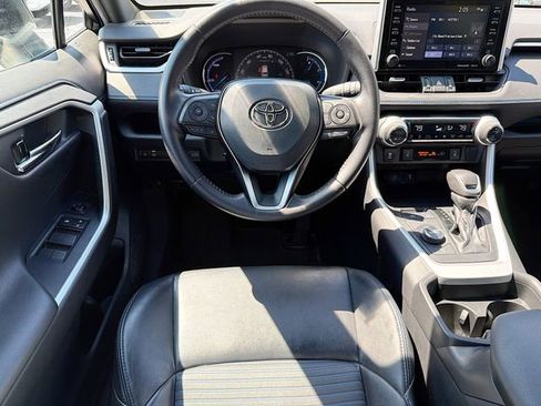 Used 2021 Toyota RAV4 XSE AWD/4WD image 21