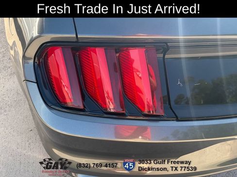 Used 2017 Ford Mustang Coupe RWD image 11