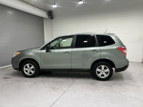 Used 2014 Subaru Forester 2.5i AWD/4WD image 5