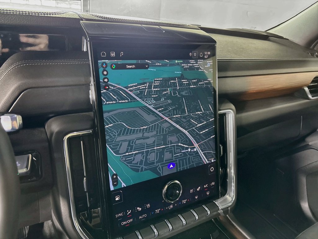 Used 2025 GMC Yukon XL Denali AWD/4WD image 16