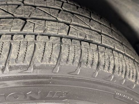 Used 2022 Subaru Ascent Touring AWD/4WD image 9
