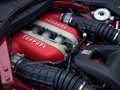 Used 2025 Ferrari Purosangue AWD/4WD image 14