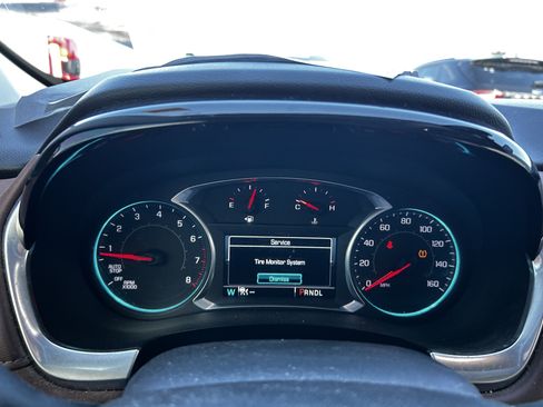 Used 2018 Chevrolet Traverse High Country AWD/4WD image 16