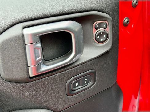 Used 2022 Jeep Gladiator Rubicon w/ LED Lighting Group AWD/4WD image 20