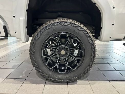 New 2025 GMC Sierra 1500 AT4 w/ Technology Package image 11