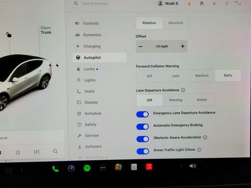 Used 2021 Tesla Model Y Long Range image 21