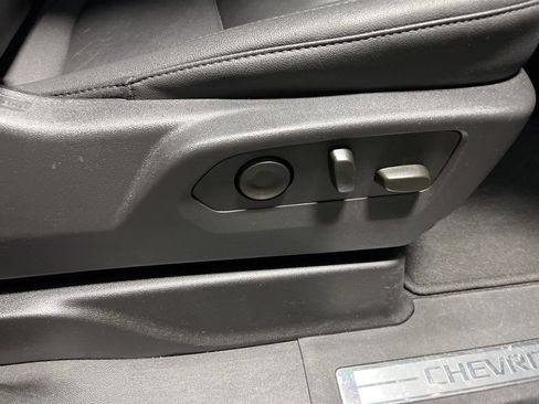 Used 2025 Chevrolet Tahoe LT image 12