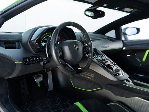 Used 2019 Lamborghini Aventador SVJ image 5