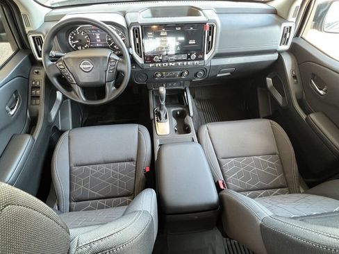 New 2026 Nissan Frontier SV image 2