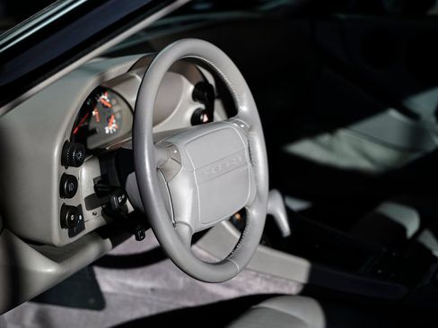 Used 1994 Porsche 928 GTS RWD image 23