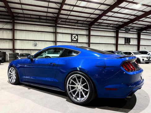 Used 2017 Ford Mustang GT w/ Black Accent Package RWD image 7