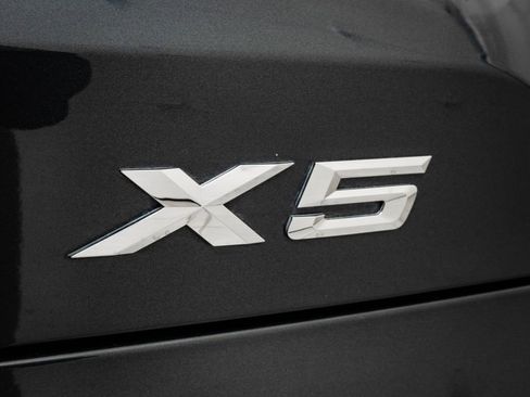 Used 2019 BMW X5 xDrive40i w/ Convenience Package AWD/4WD image 16
