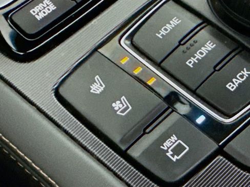 Used 2018 Genesis G80 3.3T Sport image 21