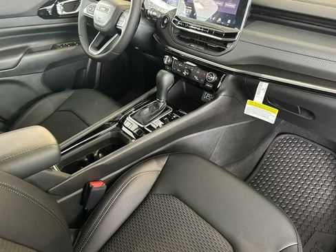 New 2026 Jeep Compass Latitude w/ Quick Order Package 29K image 13