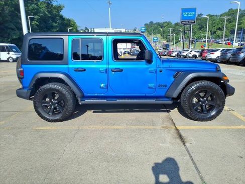 Used 2022 Jeep Wrangler Unlimited Sport AWD/4WD image 7