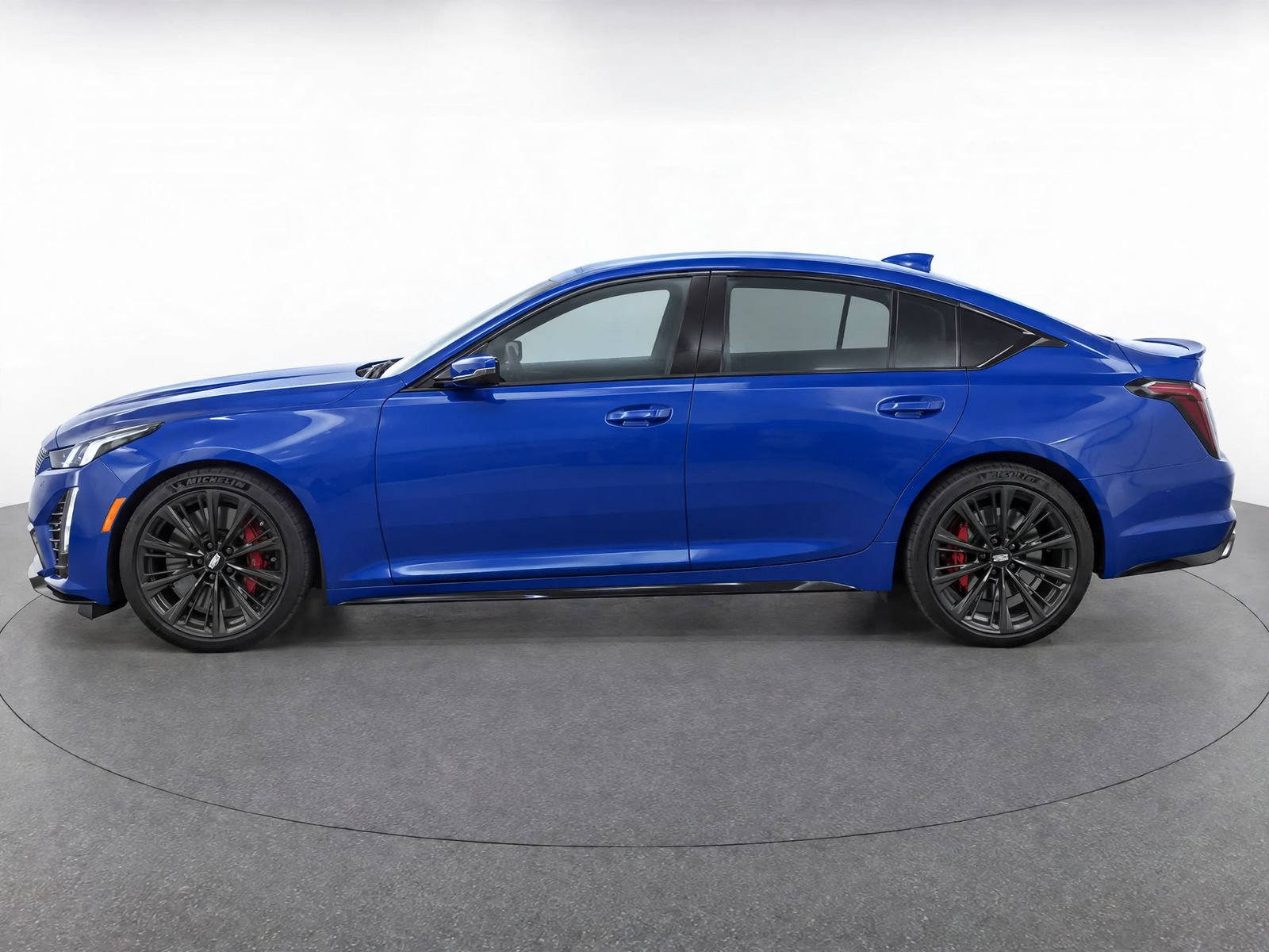 Used 2022 Cadillac CT5 V Blackwing RWD image 2