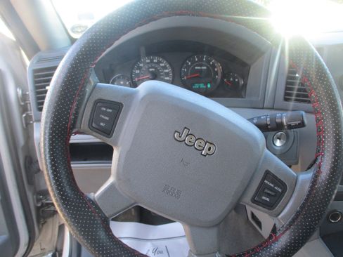 Used 2006 Jeep Grand Cherokee Laredo image 14