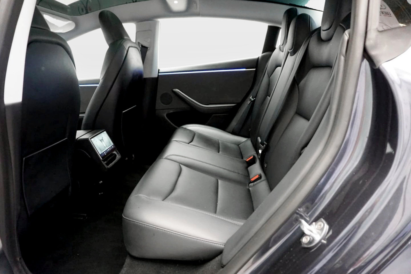Used 2025 Tesla Model 3 Long Range RWD image 16