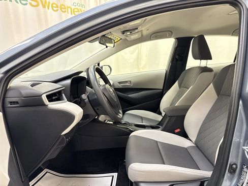 Used 2023 Toyota Corolla LE w/ Carpet Mat Package (TMS) image 12