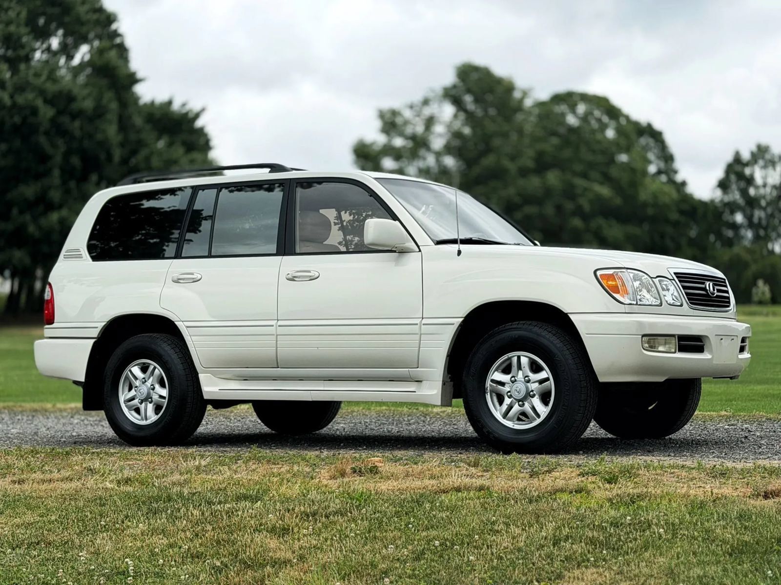 Used 1999 Lexus LX 470 4WD image 1